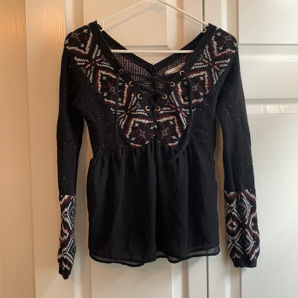 Sweater like lace up shirt
